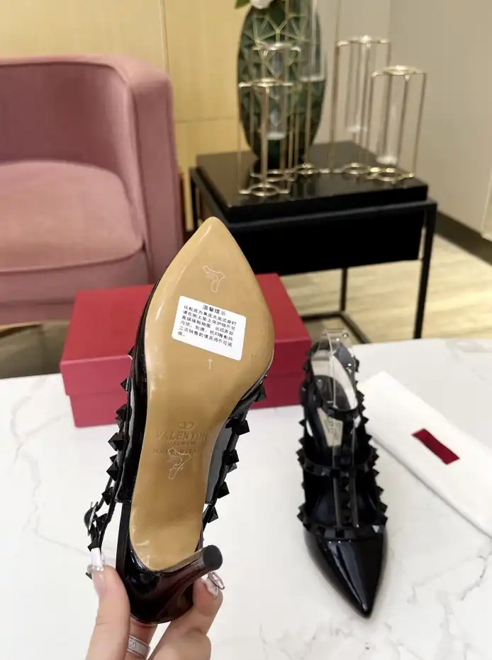 hype Valentino Sandals