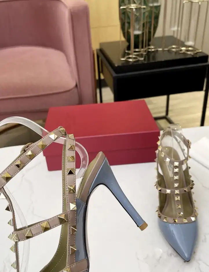 hype Valentino Sandals