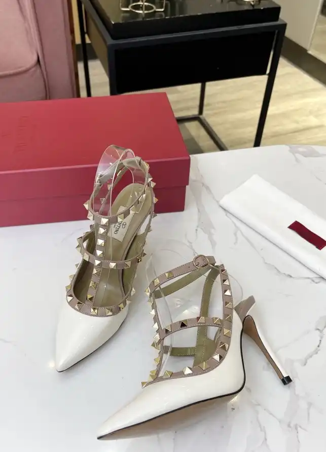 hype Valentino Sandals