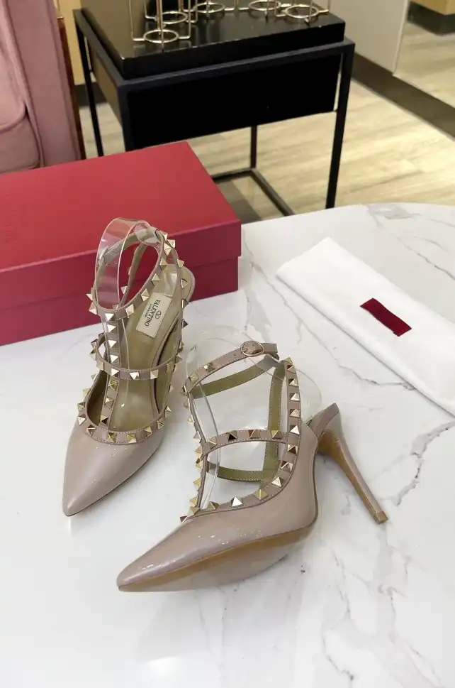 hype Valentino Sandals