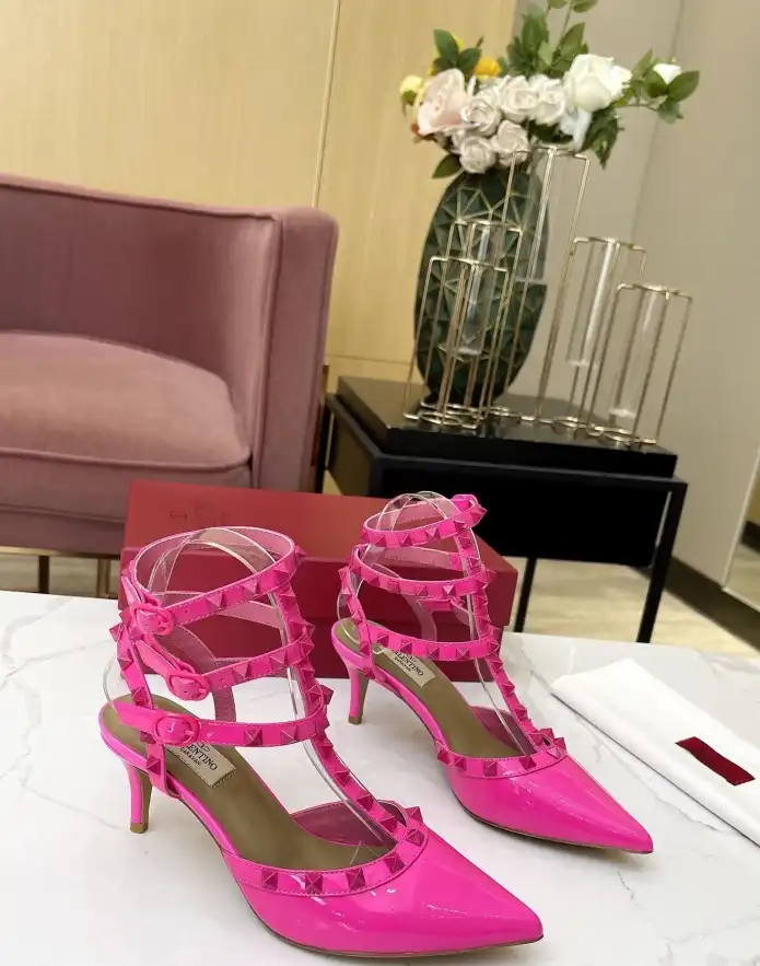 hype Valentino Sandals