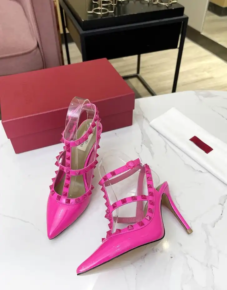 hype Valentino Sandals