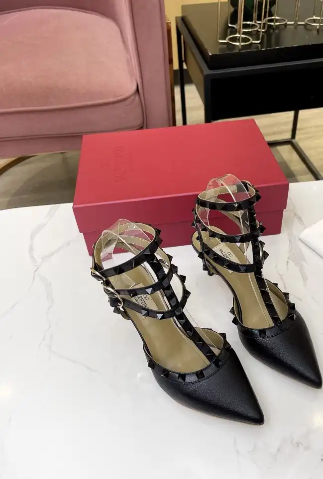 hype Valentino Sandals