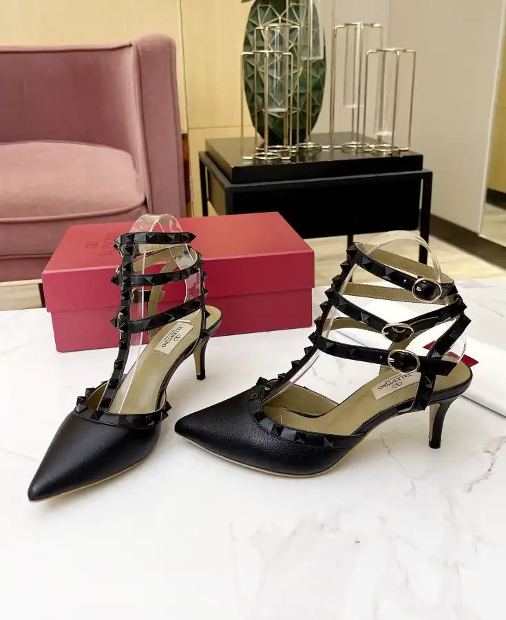 hype Valentino Sandals