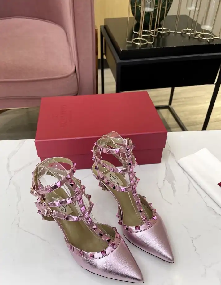 hype Valentino Sandals