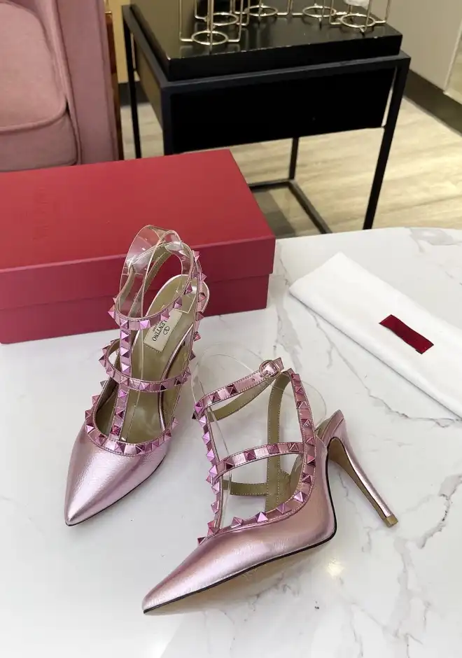 hype Valentino Sandals