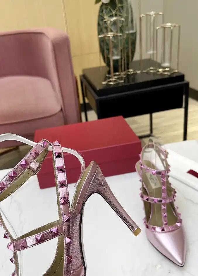 hype Valentino Sandals