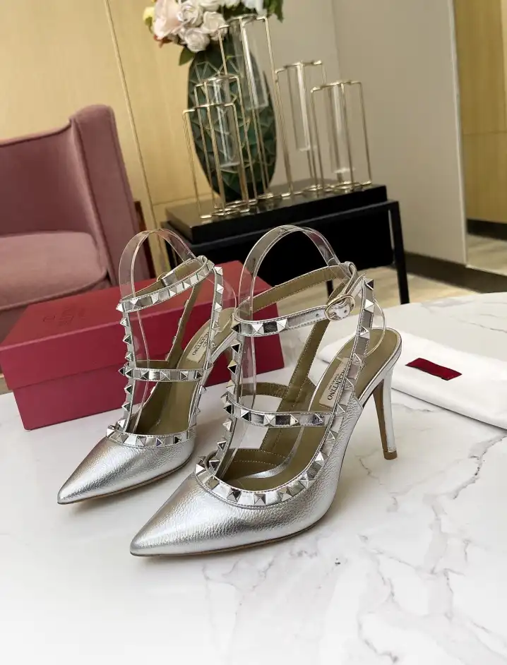 hype Valentino Sandals