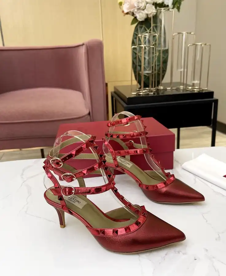 hype Valentino Sandals