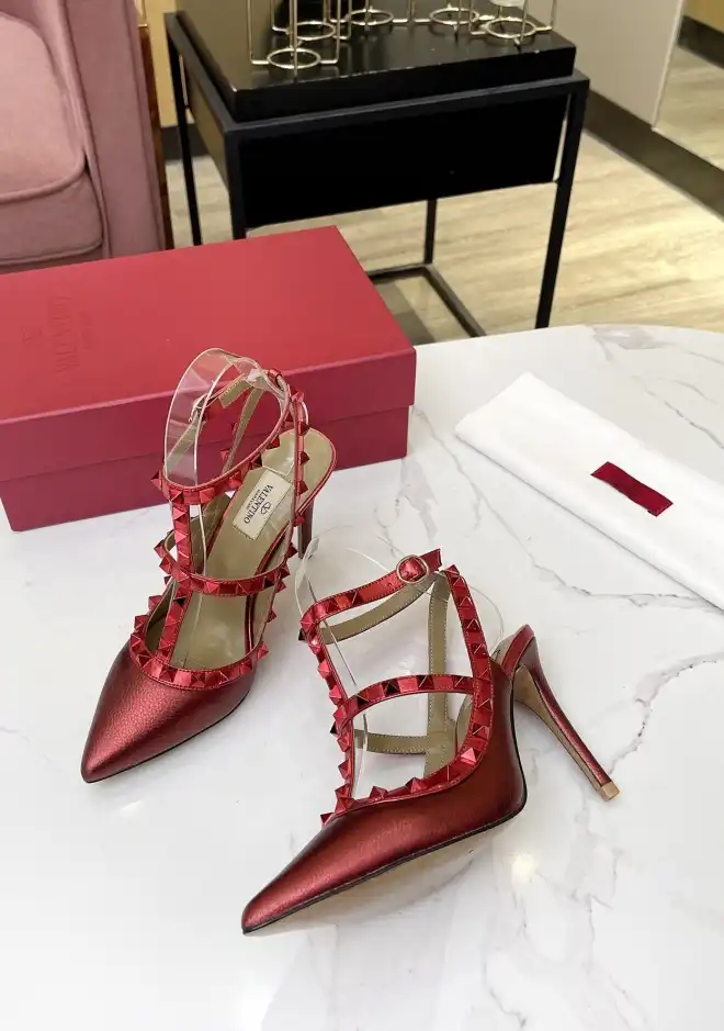 hype Valentino Sandals