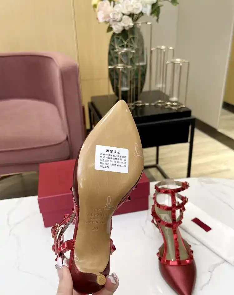 hype Valentino Sandals