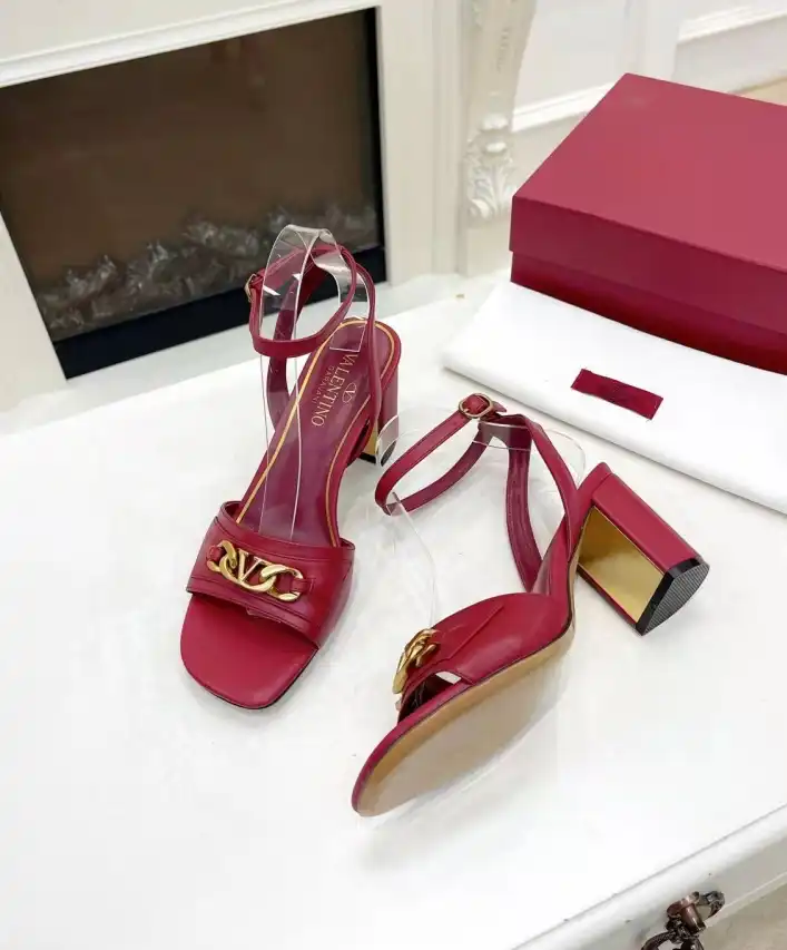 hype Valentino Sandals