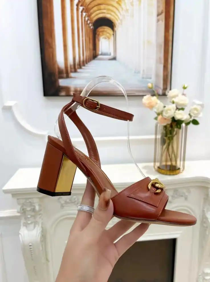 hype Valentino Sandals