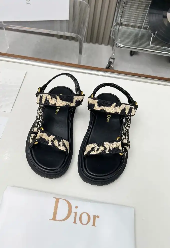 hype Christian Dior Sandals