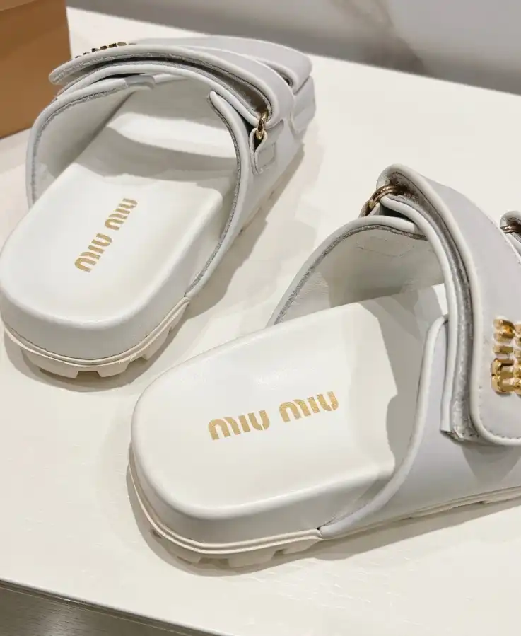 hype Miu Miu Sandals