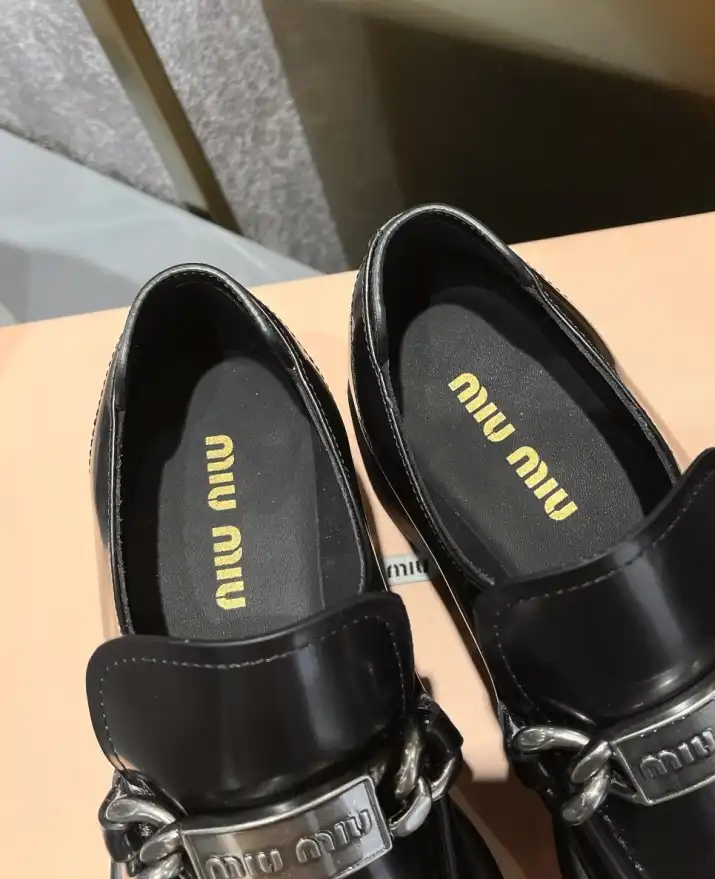 hype Miu Miu Leather Shoes