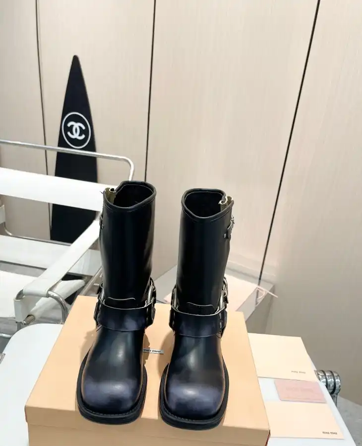 hype Miu Miu Boots