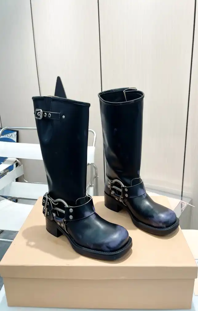 hype Miu Miu Boots