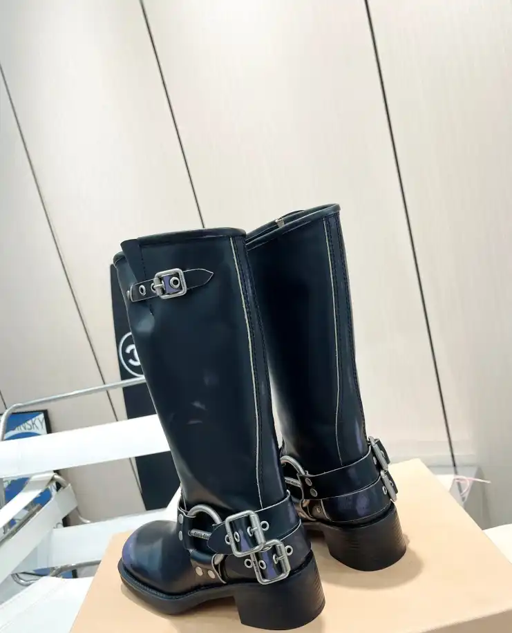 hype Miu Miu Boots