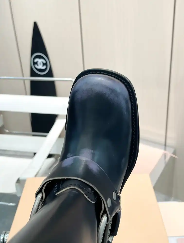 hype Miu Miu Boots