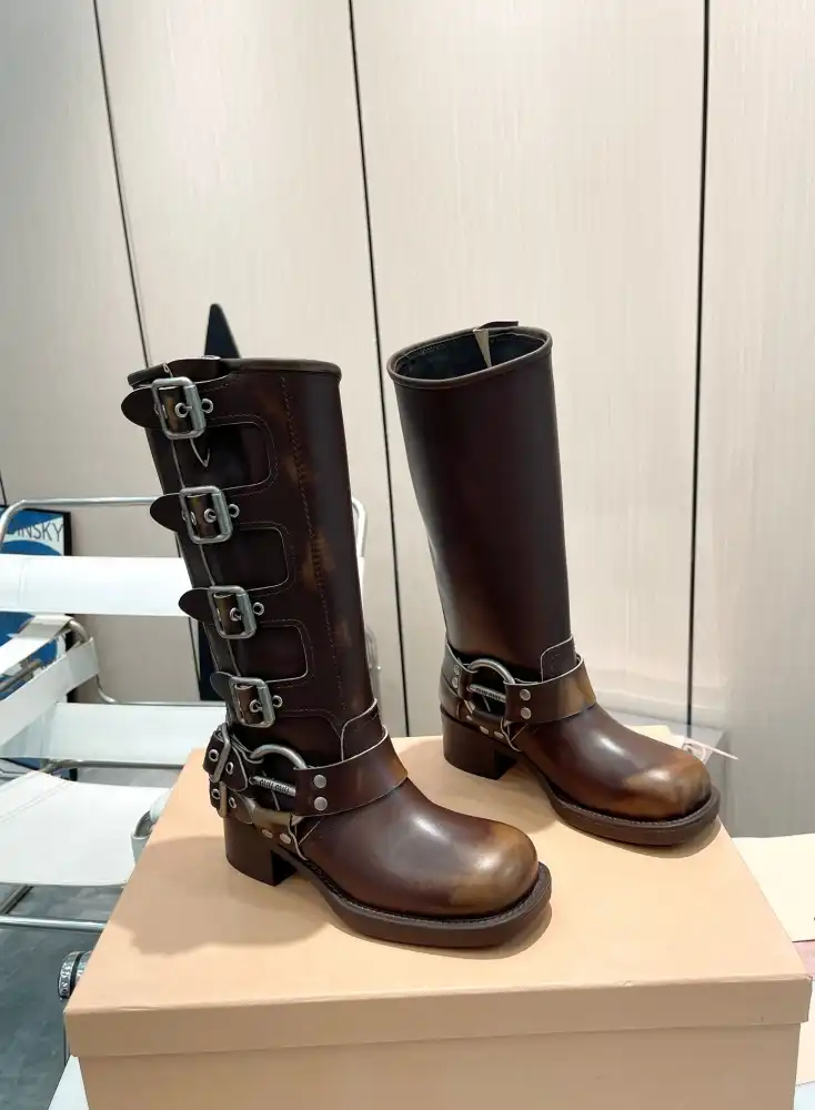 hype Miu Miu Boots