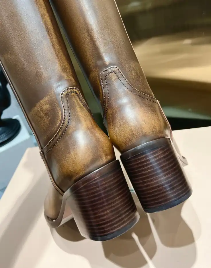 hype Miu Miu Boots