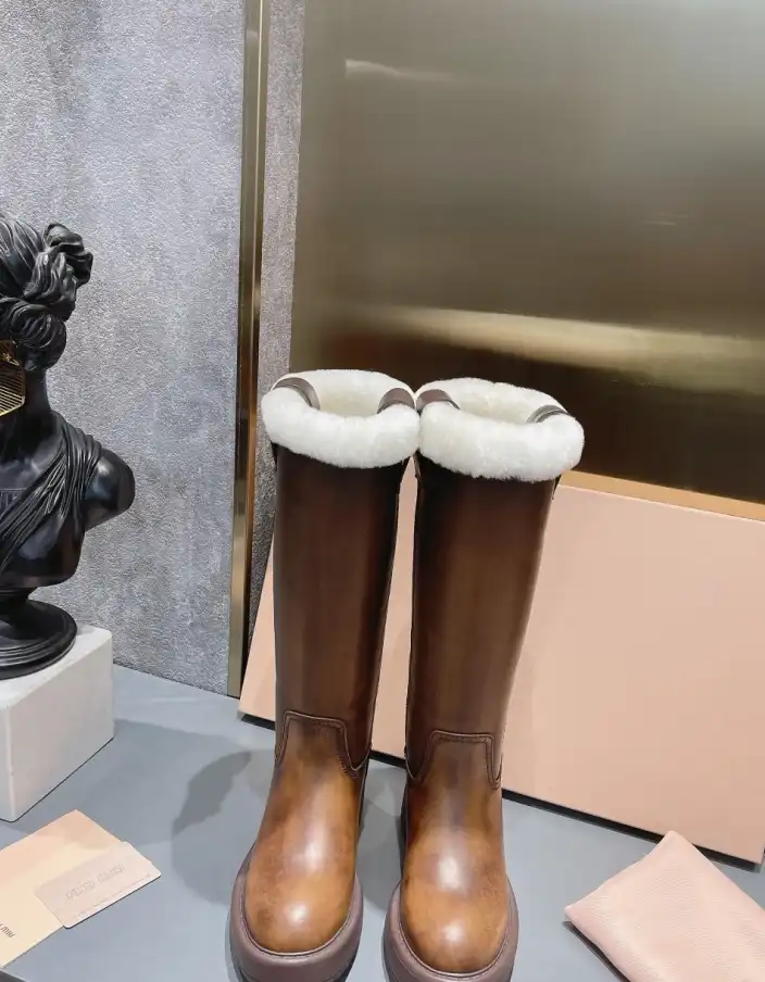 hype Miu Miu Boots