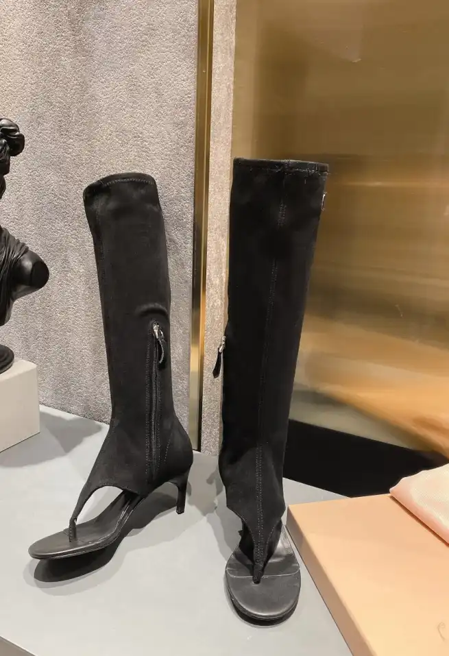 hype Miu Miu Boots