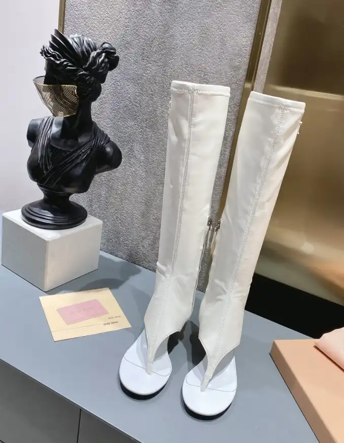 hype Miu Miu Boots