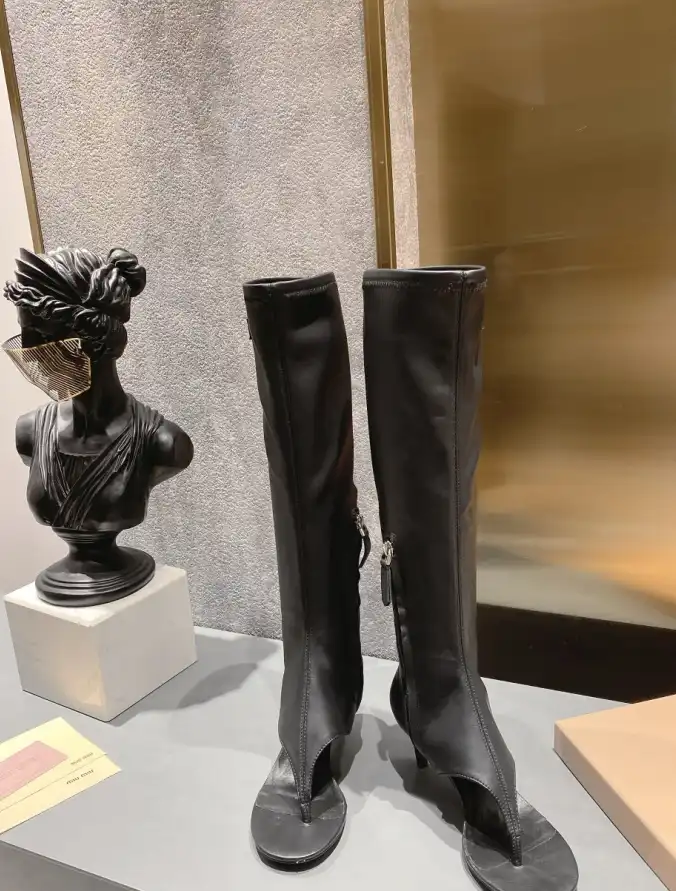 hype Miu Miu Boots