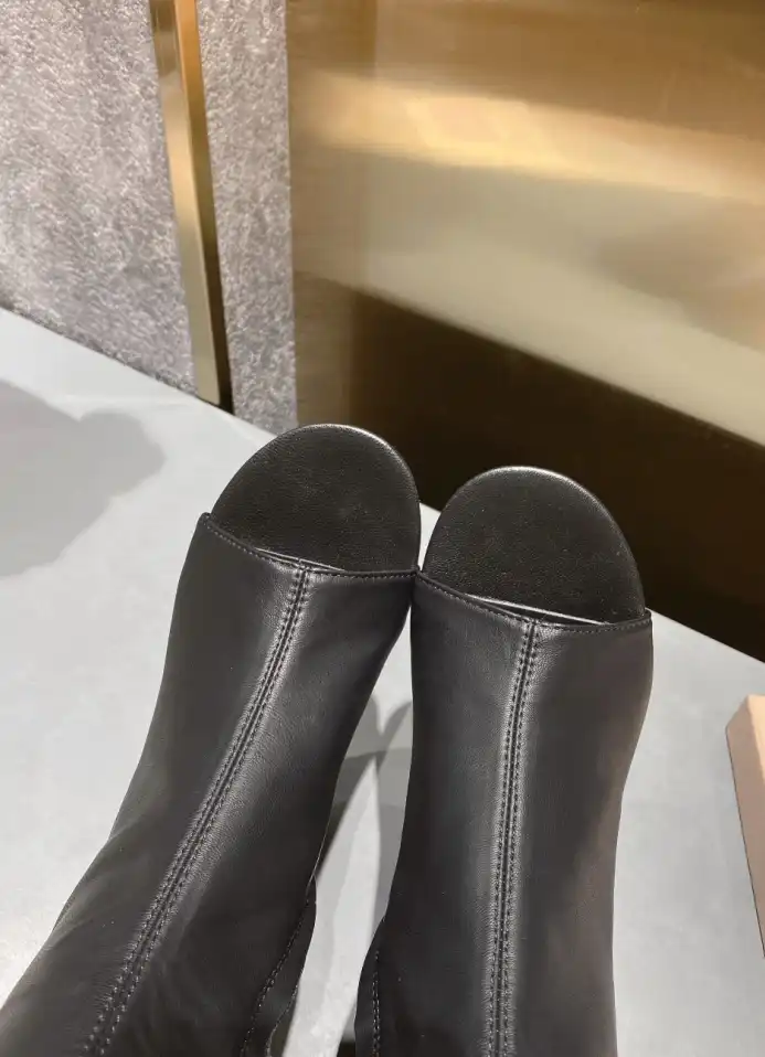 hype Miu Miu Boots