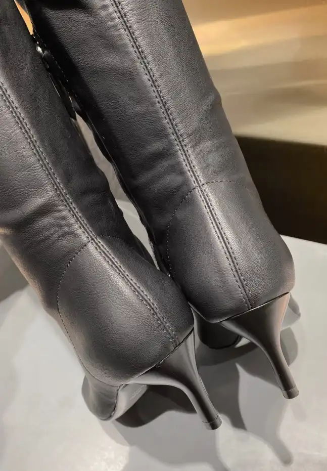 hype Miu Miu Boots