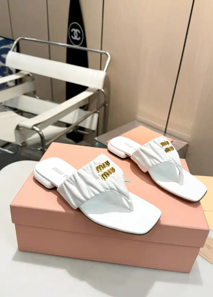 hype Miu Miu Slippers