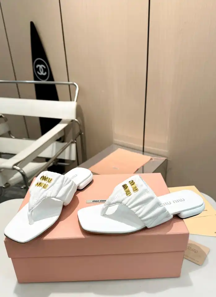 hype Miu Miu Slippers