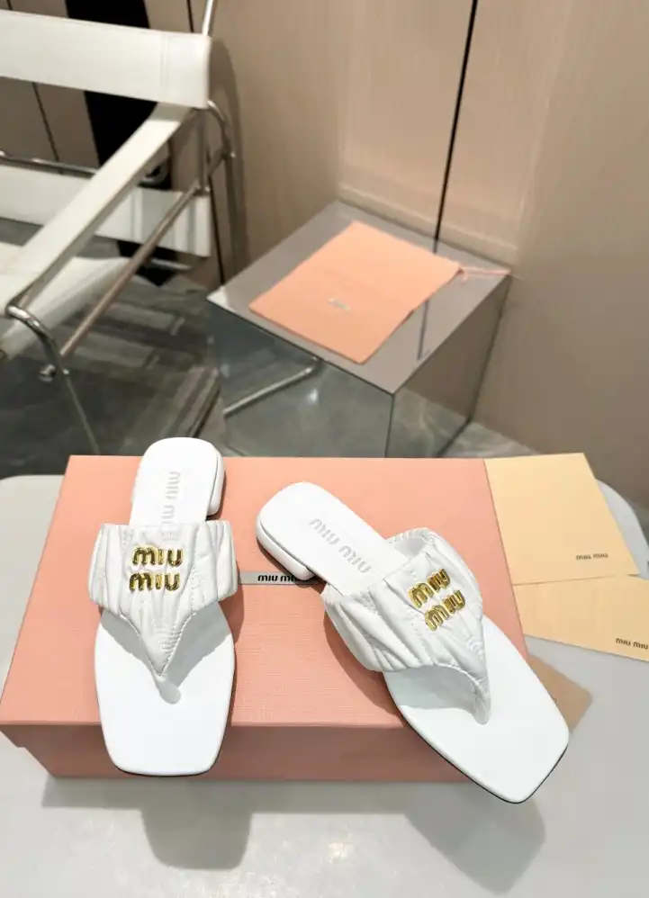 hype Miu Miu Slippers