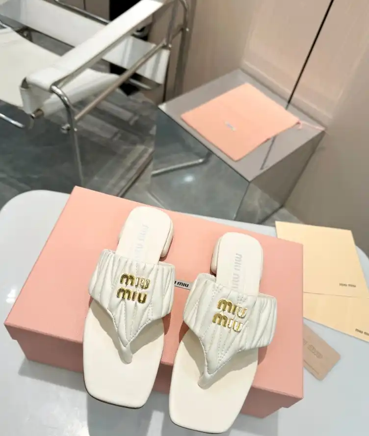 hype Miu Miu Slippers