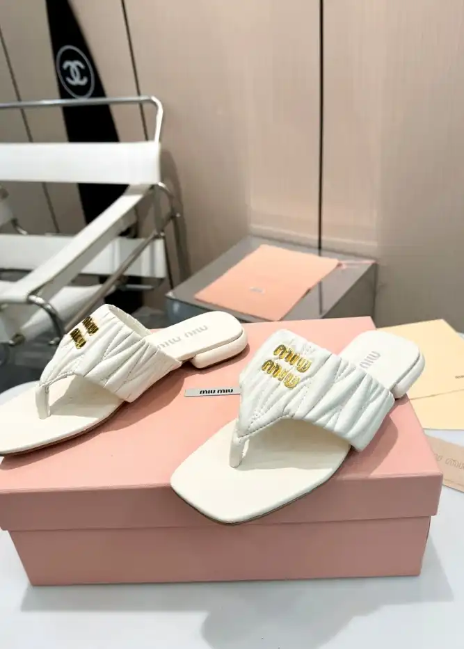 hype Miu Miu Slippers