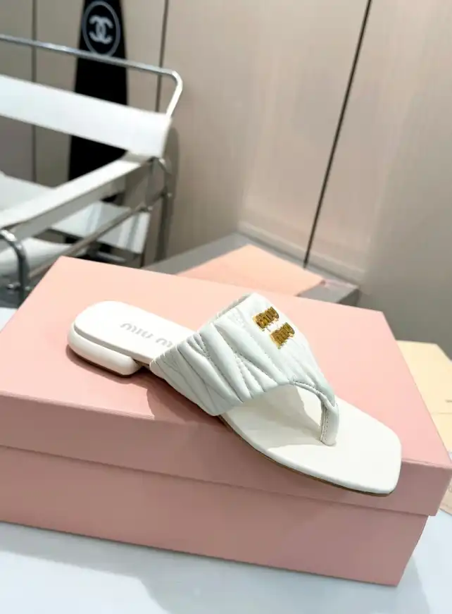 hype Miu Miu Slippers