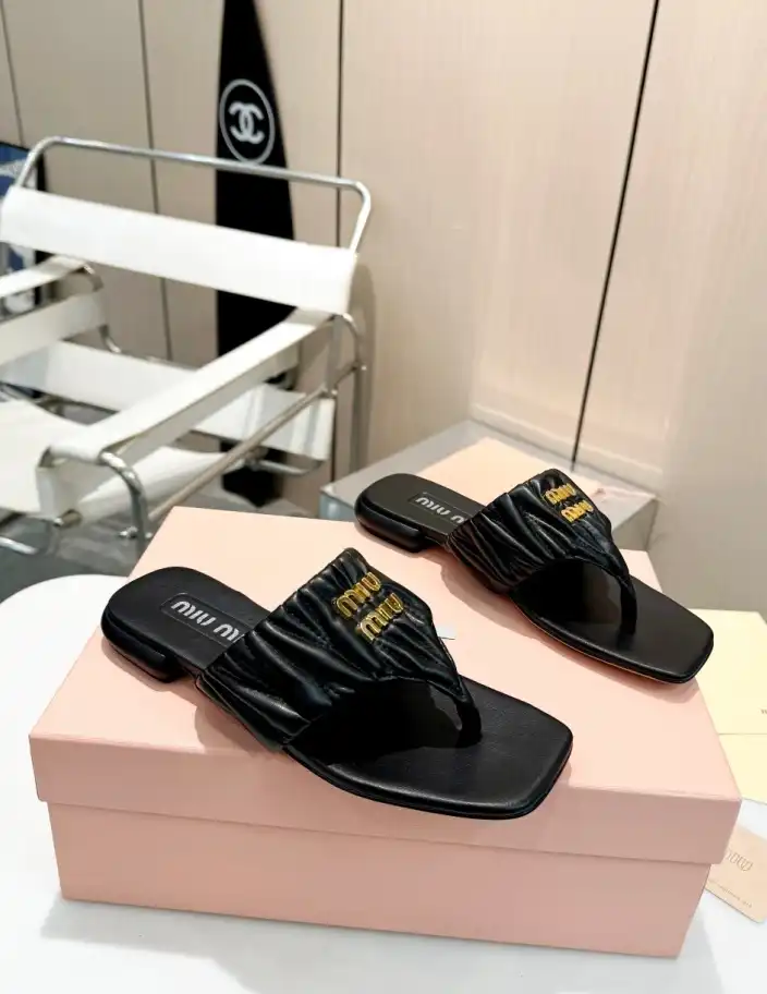 hype Miu Miu Slippers