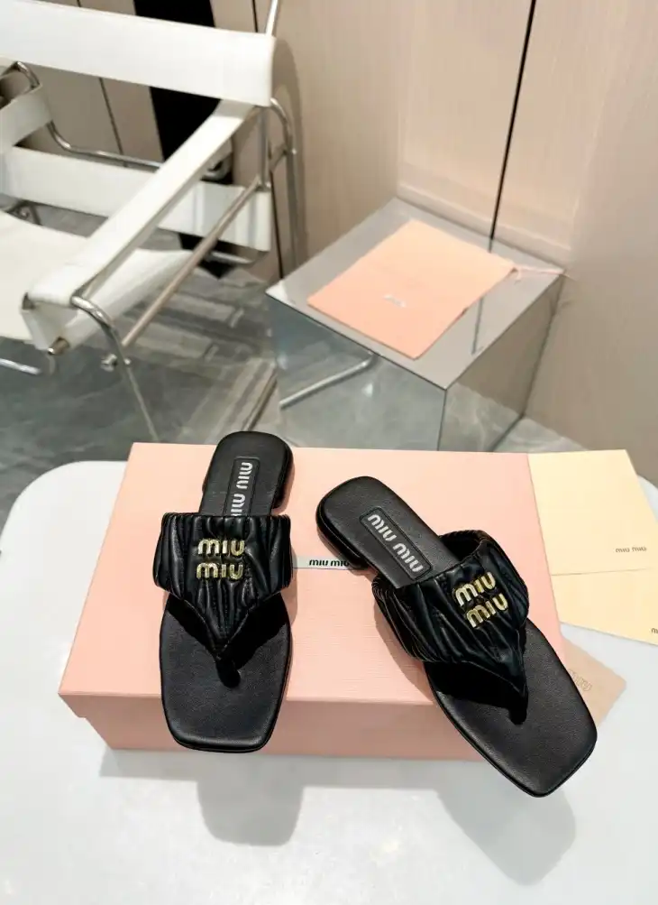 hype Miu Miu Slippers