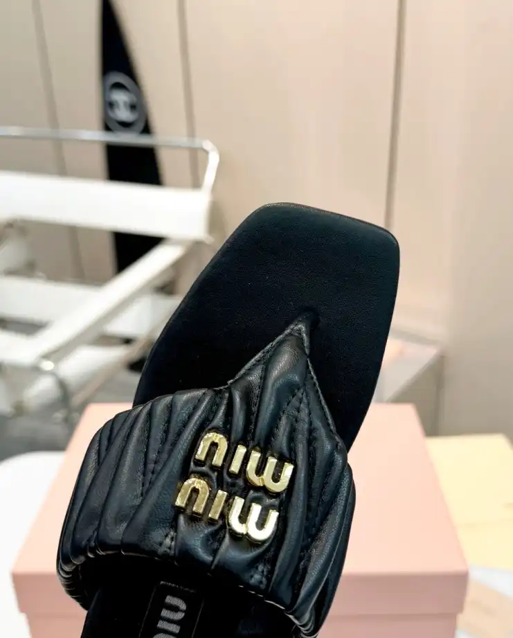 hype Miu Miu Slippers