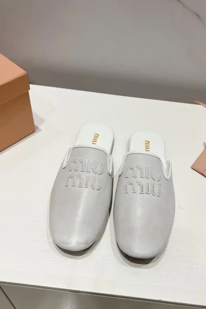 hype Miu Miu Slippers