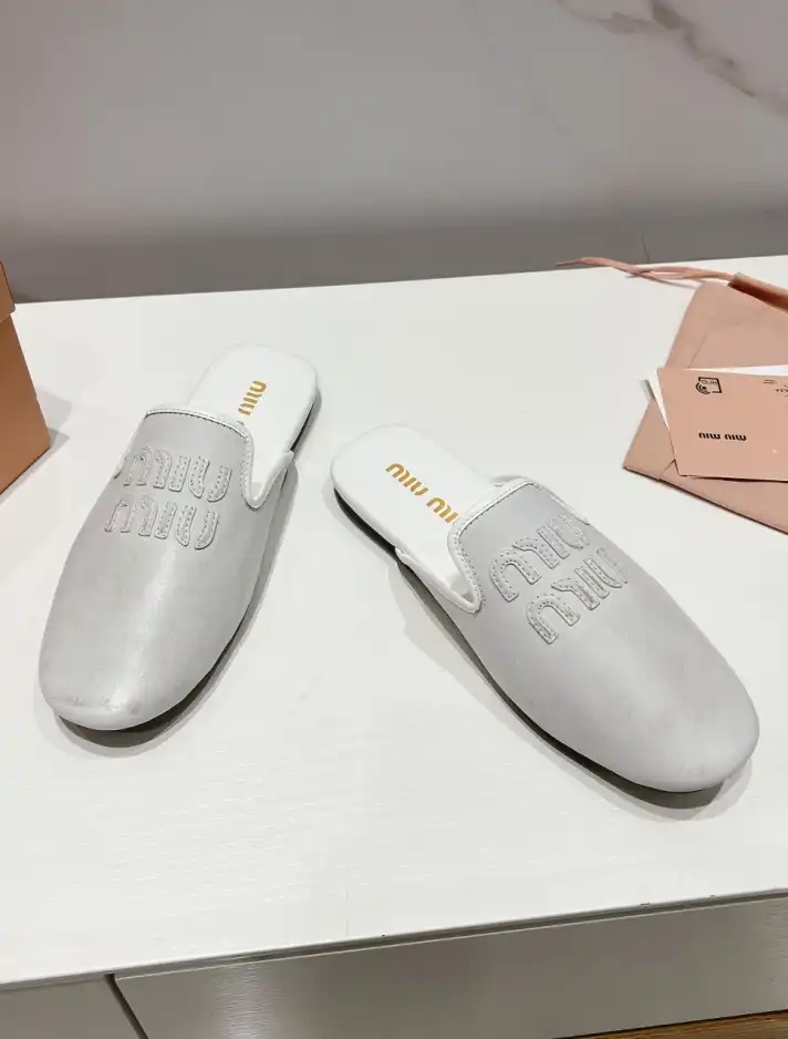 hype Miu Miu Slippers