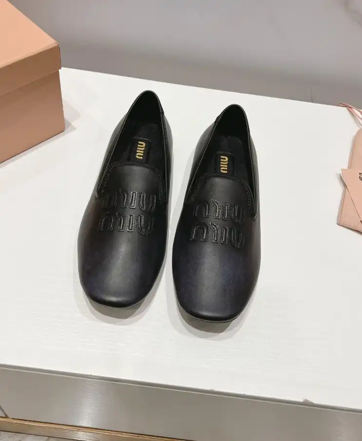 hype Miu Miu Leather Shoes