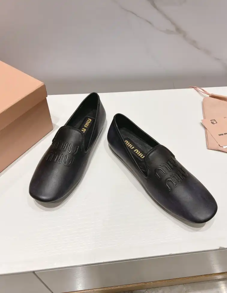 hype Miu Miu Leather Shoes