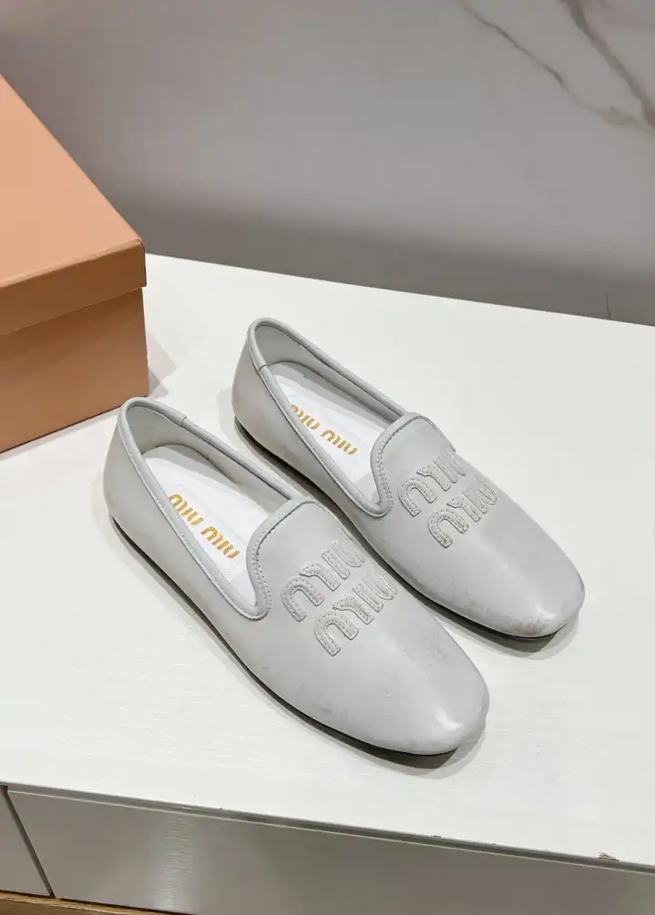 hype Miu Miu Leather Shoes