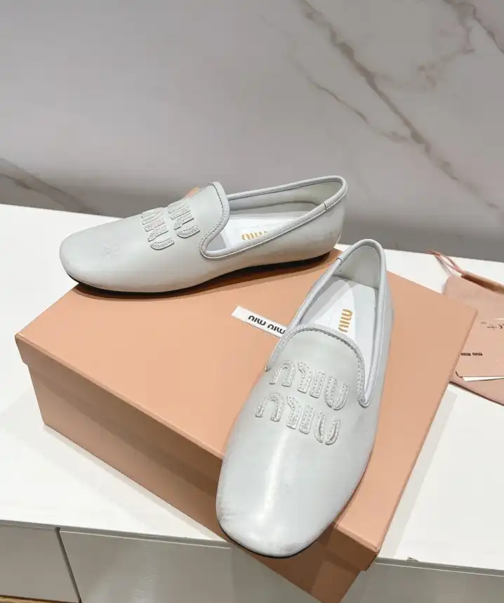 hype Miu Miu Leather Shoes