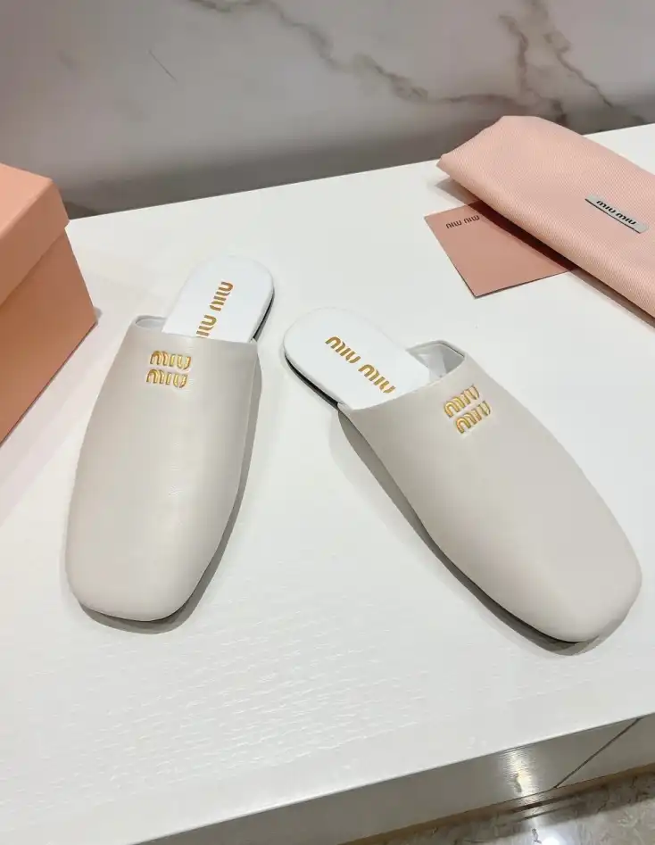 hype Miu Miu Slippers