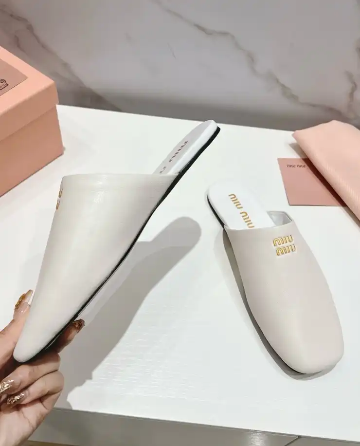 hype Miu Miu Slippers