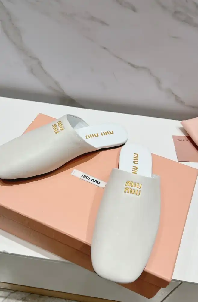 hype Miu Miu Slippers